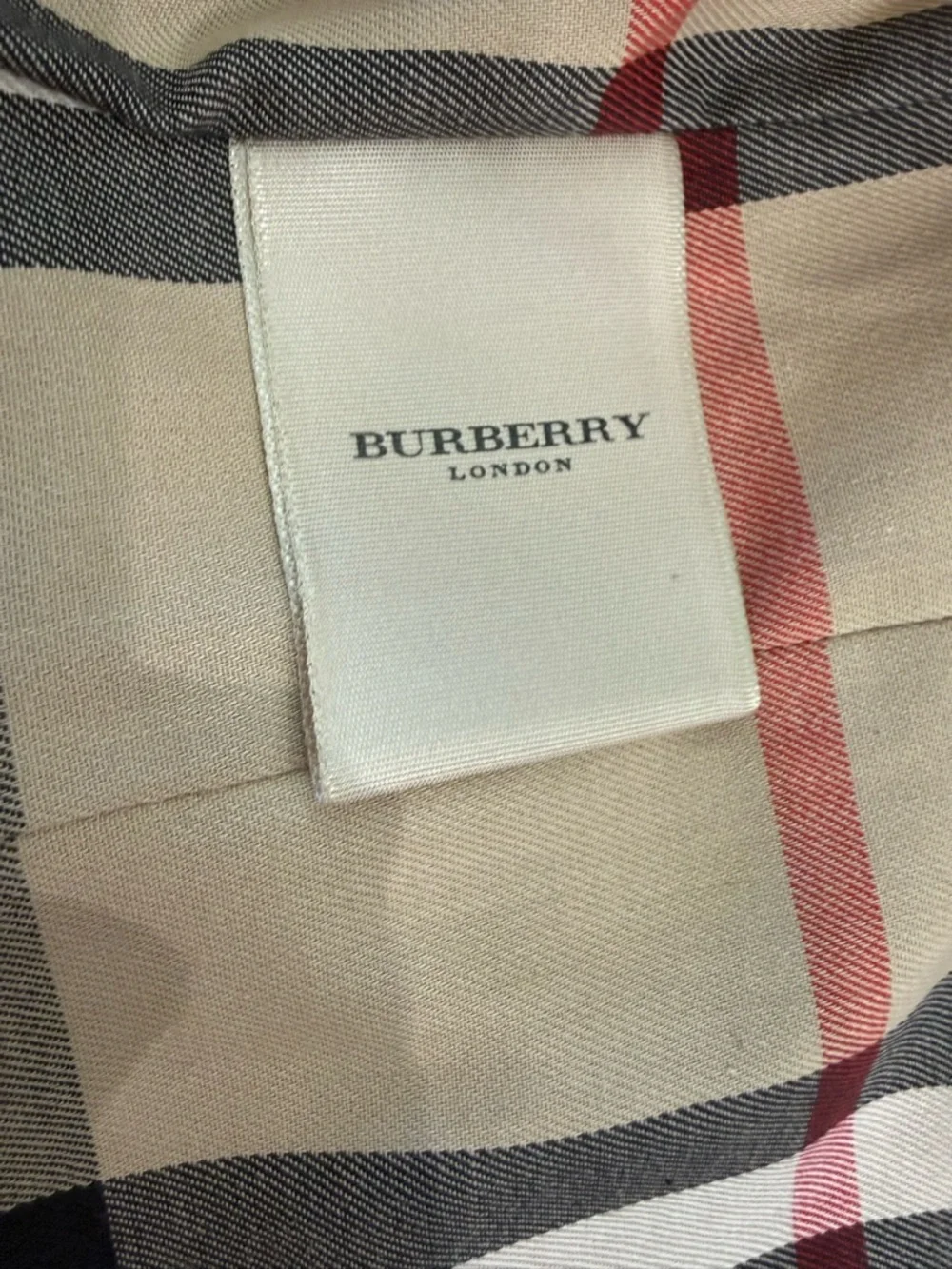 Burberry Women's Mableton Red Trench Coat Authentic UK 2R US 0 *stain* - Picture 5 of 14